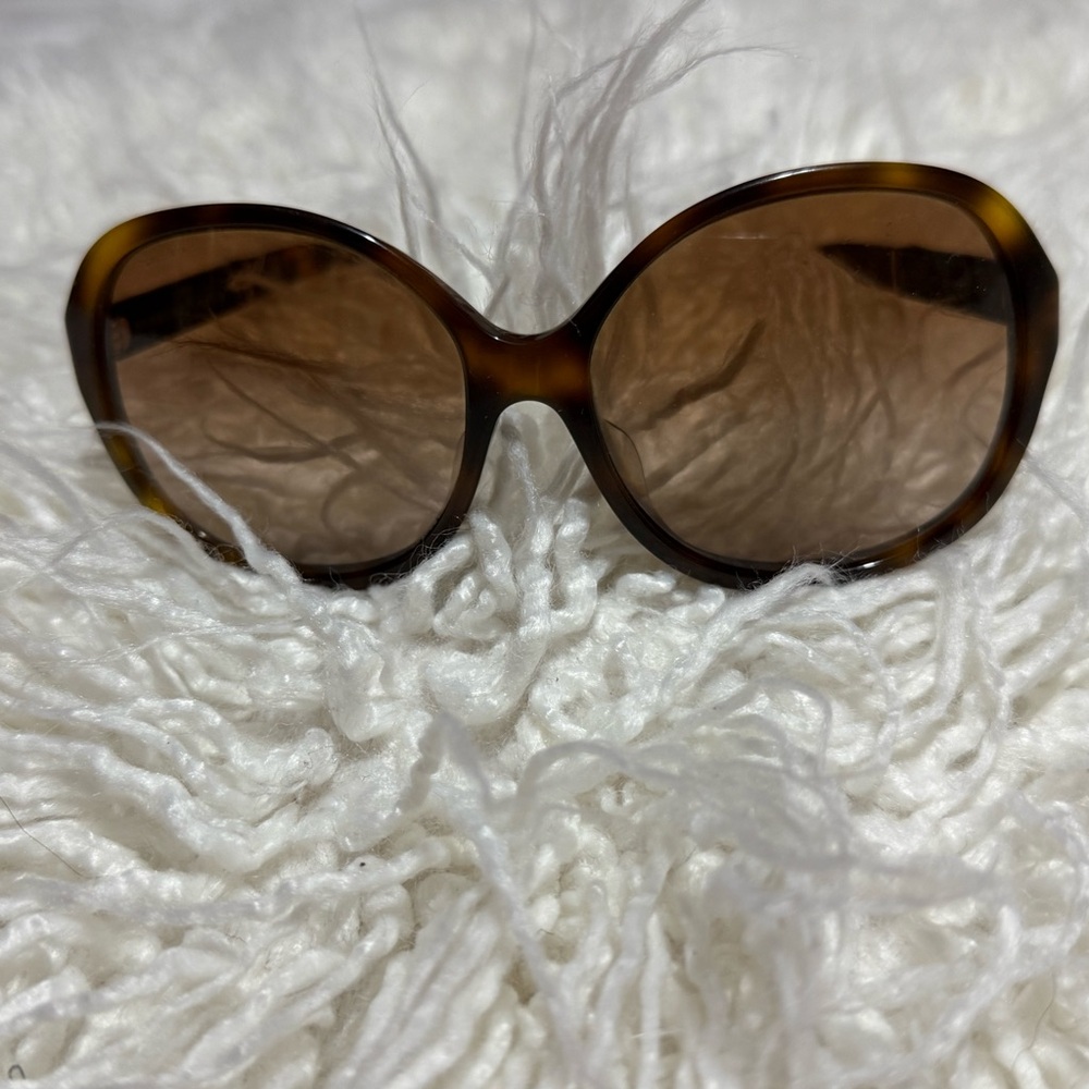 BURBERRY Elegant Brown Sunglasses - Picture 2 of 8